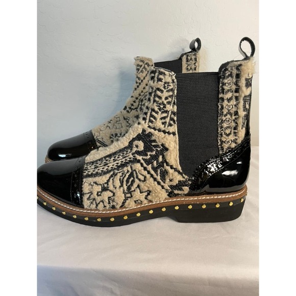 NEW Free People | Atlas Textile Chelsea Boot in Black and Cream Size EU40 - Picture 2 of 7